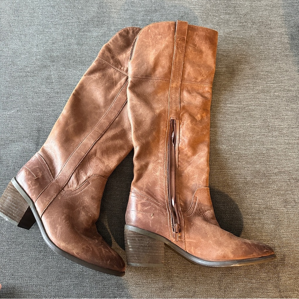 Vince Camuto Mordona Brown Leather Heeled Boots size 7.5